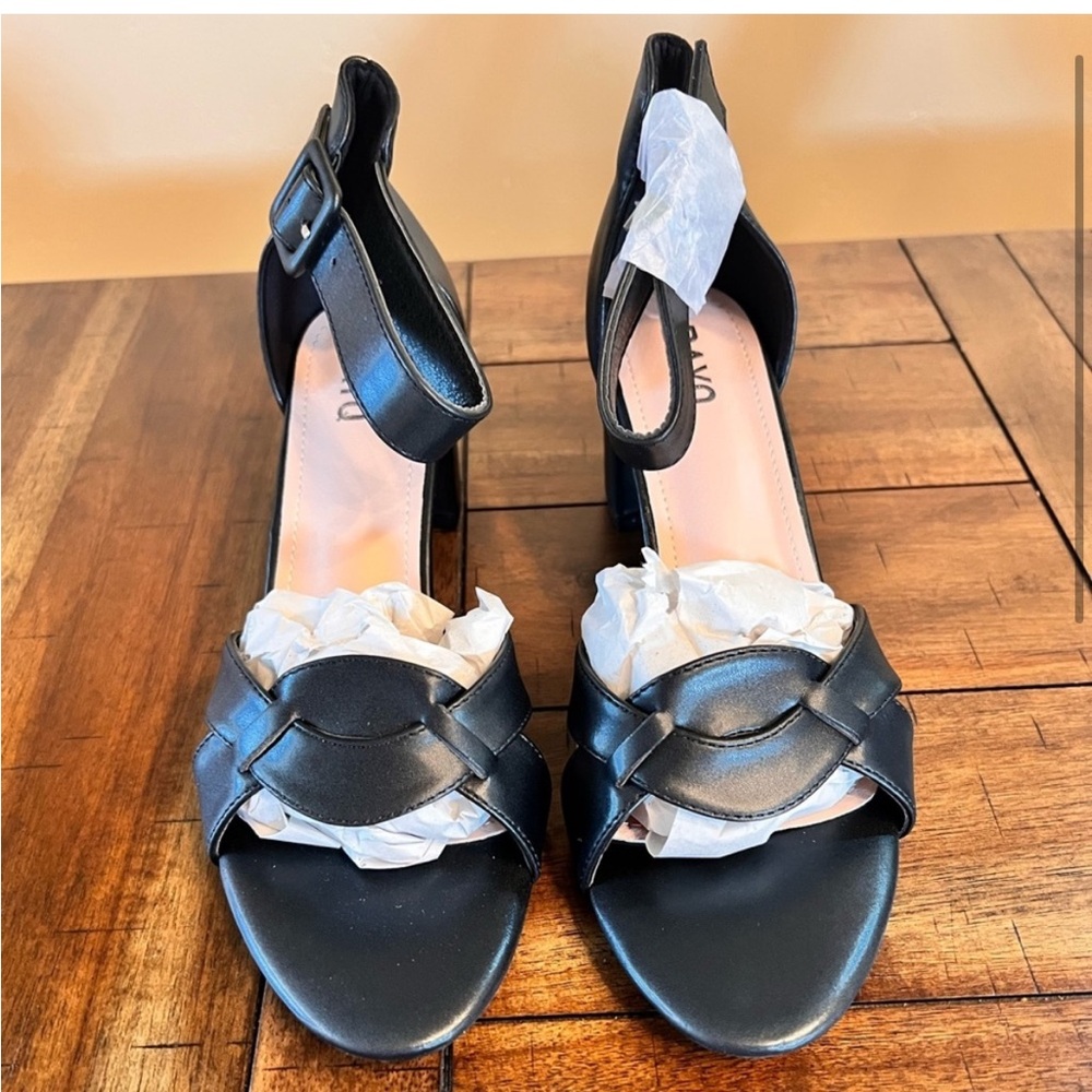 NWB SANDALS